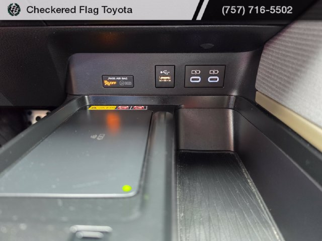 Used 2026 Toyota Camry SE w/ Convenience Package FWD image 17