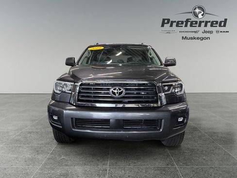Used 2019 Toyota Sequoia SR5 w/ Premium Package AWD/4WD image 11