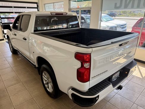 Used 2023 Chevrolet Silverado 1500 Custom AWD/4WD image 11