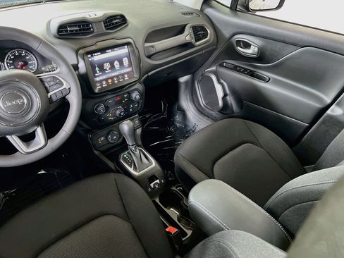Used 2023 Jeep Renegade Latitude AWD/4WD image 22