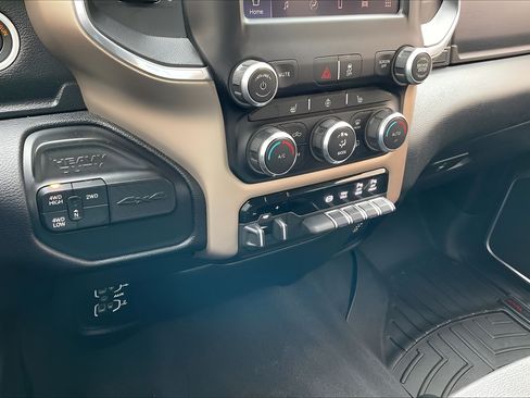 Used 2022 RAM 2500 Laramie AWD/4WD image 25