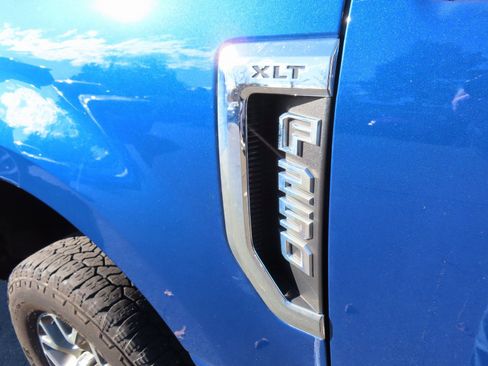 Used 2022 Ford F250 XLT w/ XLT Premium Package image 7