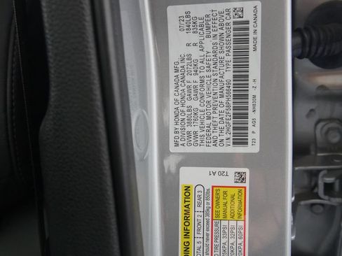 Used 2023 Honda Civic Sport image 17