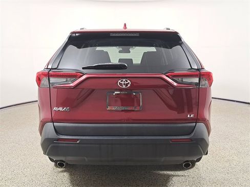Used 2020 Toyota RAV4 LE image 6