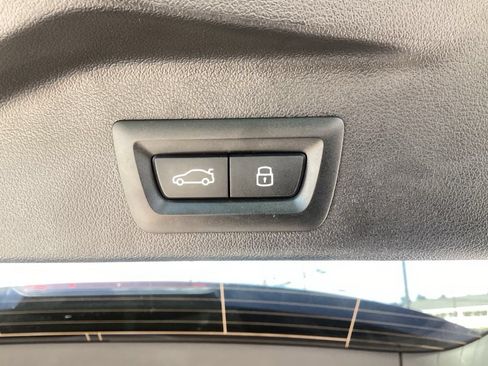 Used 2026 BMW X5 xDrive40i AWD/4WD image 11