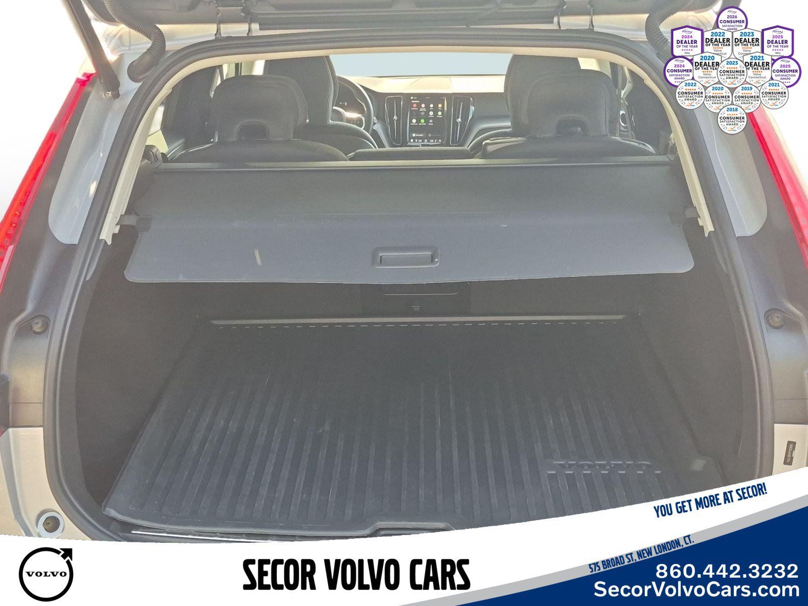 Used 2023 Volvo XC60 B5 Core AWD/4WD image 7