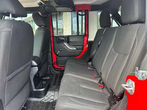 Used 2018 Jeep Wrangler Unlimited Sport AWD/4WD image 13