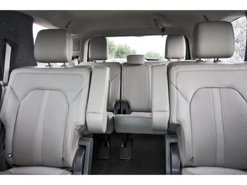 Used 2019 Ford Expedition Limited w/ Equipment Group 301A RWD image 12