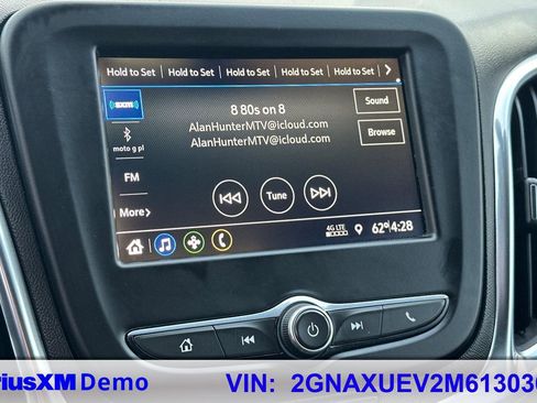 Used 2021 Chevrolet Equinox LT image 34