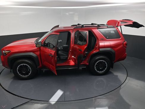 Used 2025 Toyota 4Runner TRD Off-Road Premium w/ Tow Technology Package AWD/4WD image 25