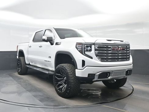 Used 2022 GMC Sierra 1500 Denali AWD/4WD image 9