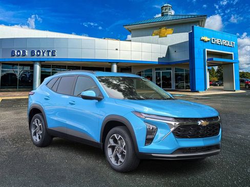 New 2026 Chevrolet Trax LT FWD image 9