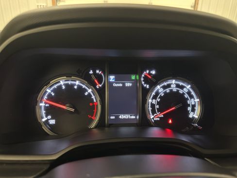 Used 2024 Toyota 4Runner TRD Off-Road Premium image 25