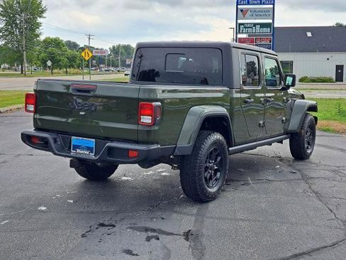 Used 2022 Jeep Gladiator Willys image 4