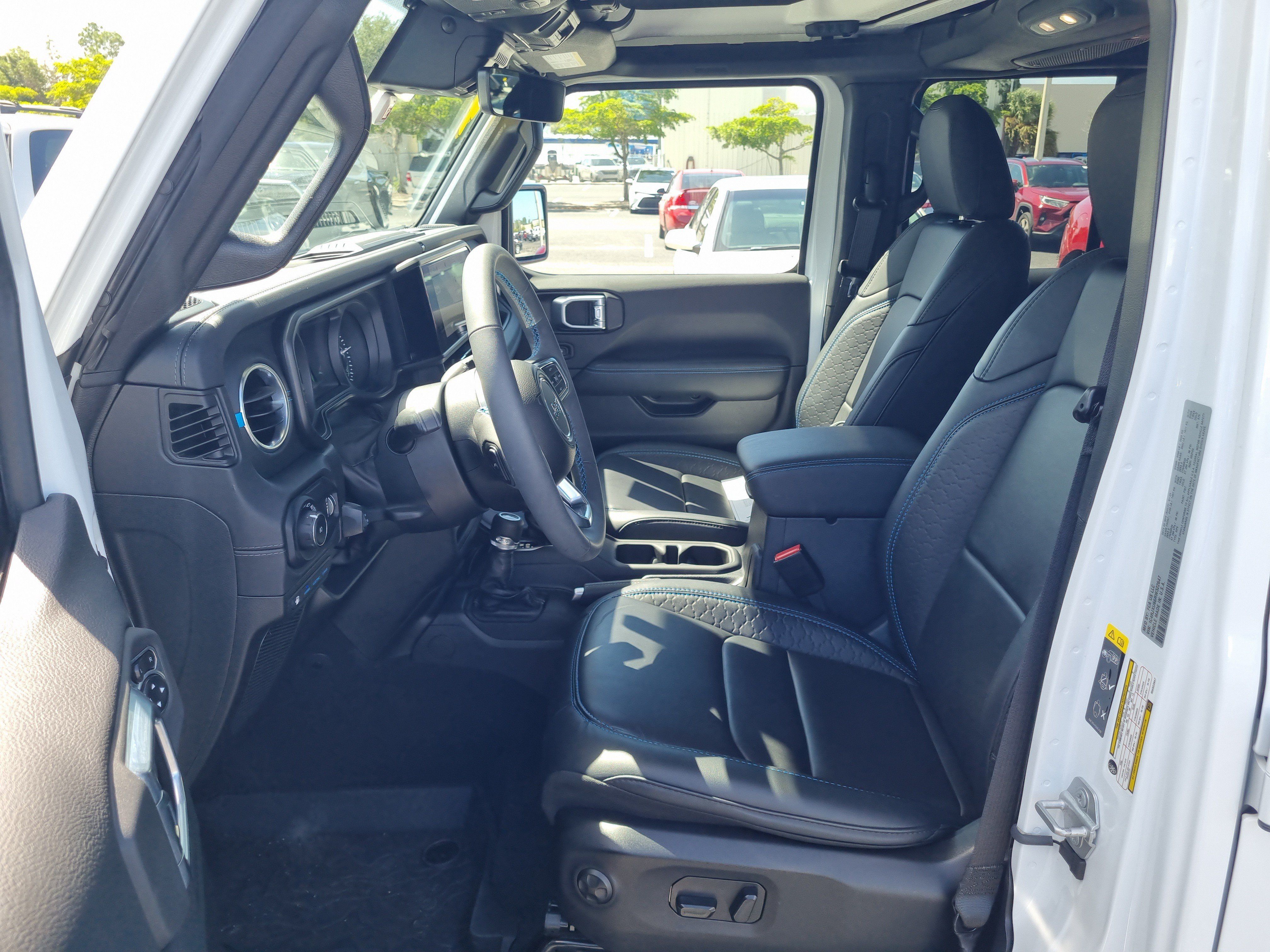 Used 2024 Jeep Wrangler High Altitude AWD/4WD image 17