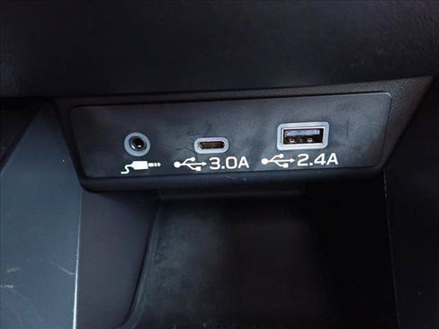 Used 2024 Subaru Outback Premium AWD/4WD image 20