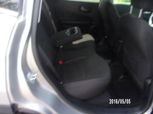 Used 2019 Jeep Compass Sport FWD image 11