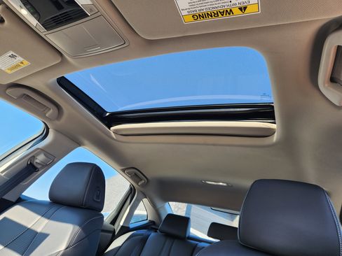 Certified 2025 Acura TLX w/ Technology Package image 16