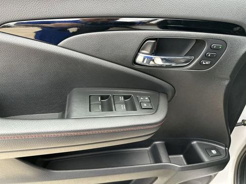 Used 2021 RAM 1500 Laramie image 17