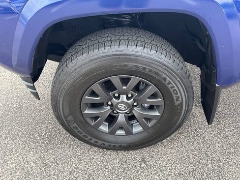 Used 2022 Toyota Tacoma SR5 AWD/4WD image 66