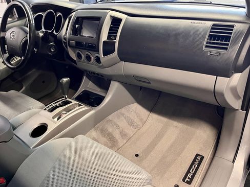 Used 2011 Toyota Tacoma 4x4 Double Cab w/ TRD Off-Road Pkg w/JBL Audio image 19