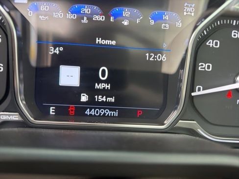 Used 2021 GMC Yukon Denali w/ Denali Premium Package image 7