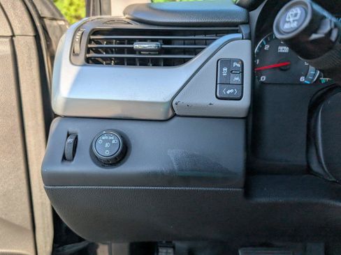 Used 2016 Chevrolet Tahoe LT RWD image 30