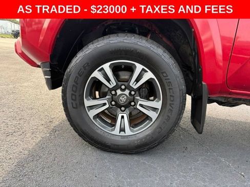 Used 2016 Toyota Tacoma TRD Sport w/ Towing Package AWD/4WD image 9
