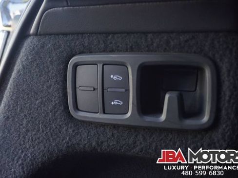 Used 2021 Lamborghini Urus AWD/4WD image 93