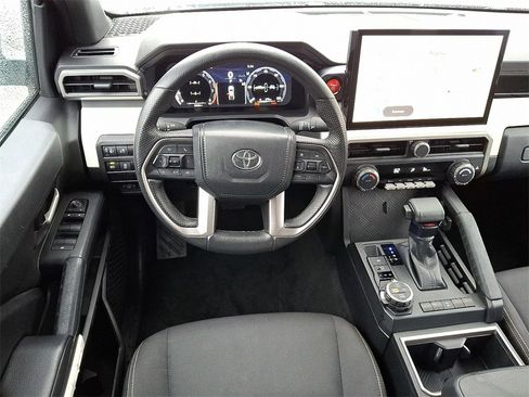 Used 2024 Toyota Tacoma TRD Off-Road image 12