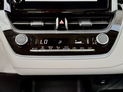 Used 2026 Toyota Corolla LE FWD image 34