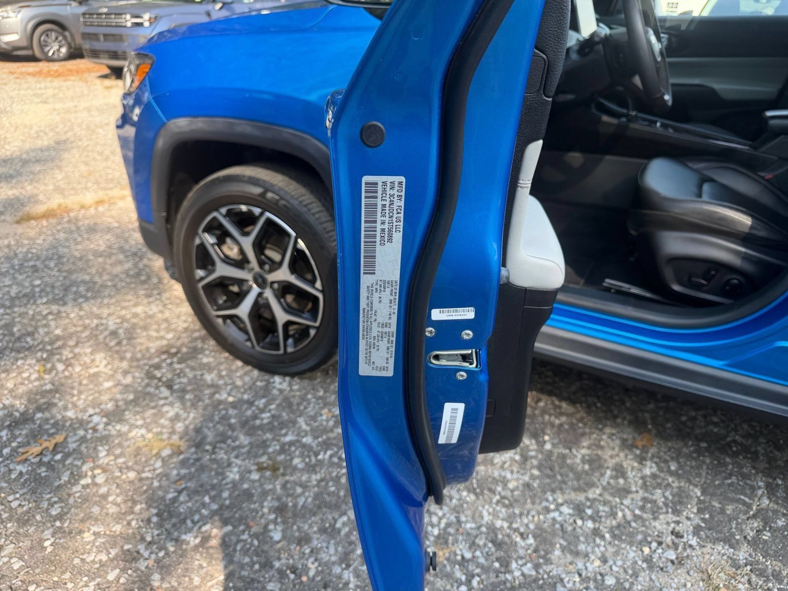 Used 2025 Jeep Compass Limited AWD/4WD image 28
