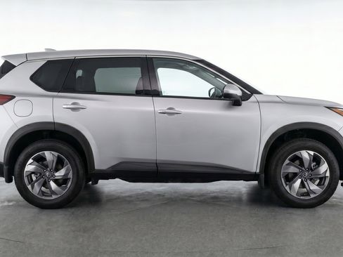 Used 2025 Nissan Rogue SV FWD image 11