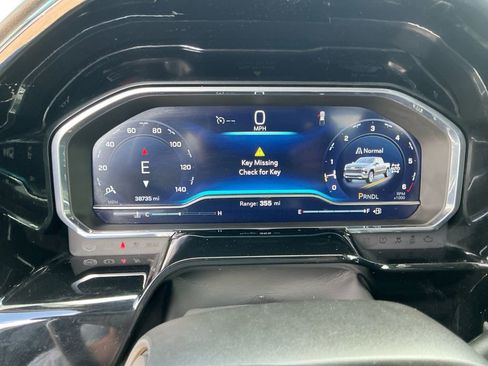 Used 2025 Chevrolet Silverado 1500 LT AWD/4WD image 19