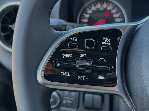 Used 2024 Mercedes-Benz Sprinter 2500 image 27