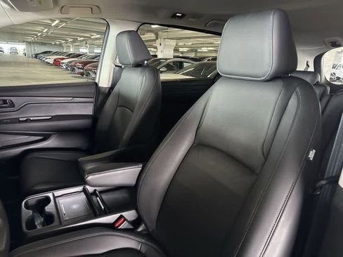 Used 2025 Honda Odyssey EX-L image 13