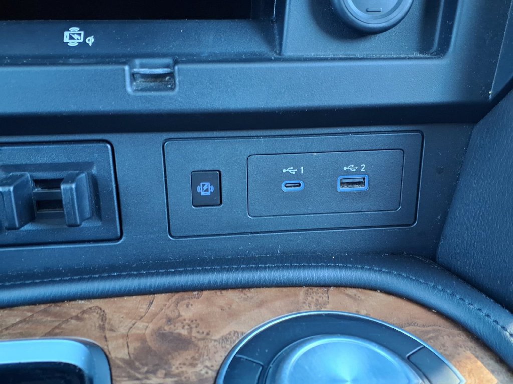 Used 2021 Nissan Armada SL w/ Captain's Chairs Package RWD image 12