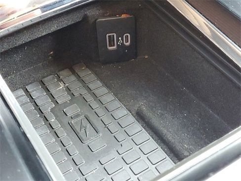 Used 2023 Lincoln Corsair AWD w/ Equipment Group 101A image 27