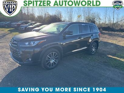 Used 2017 Toyota Highlander SE