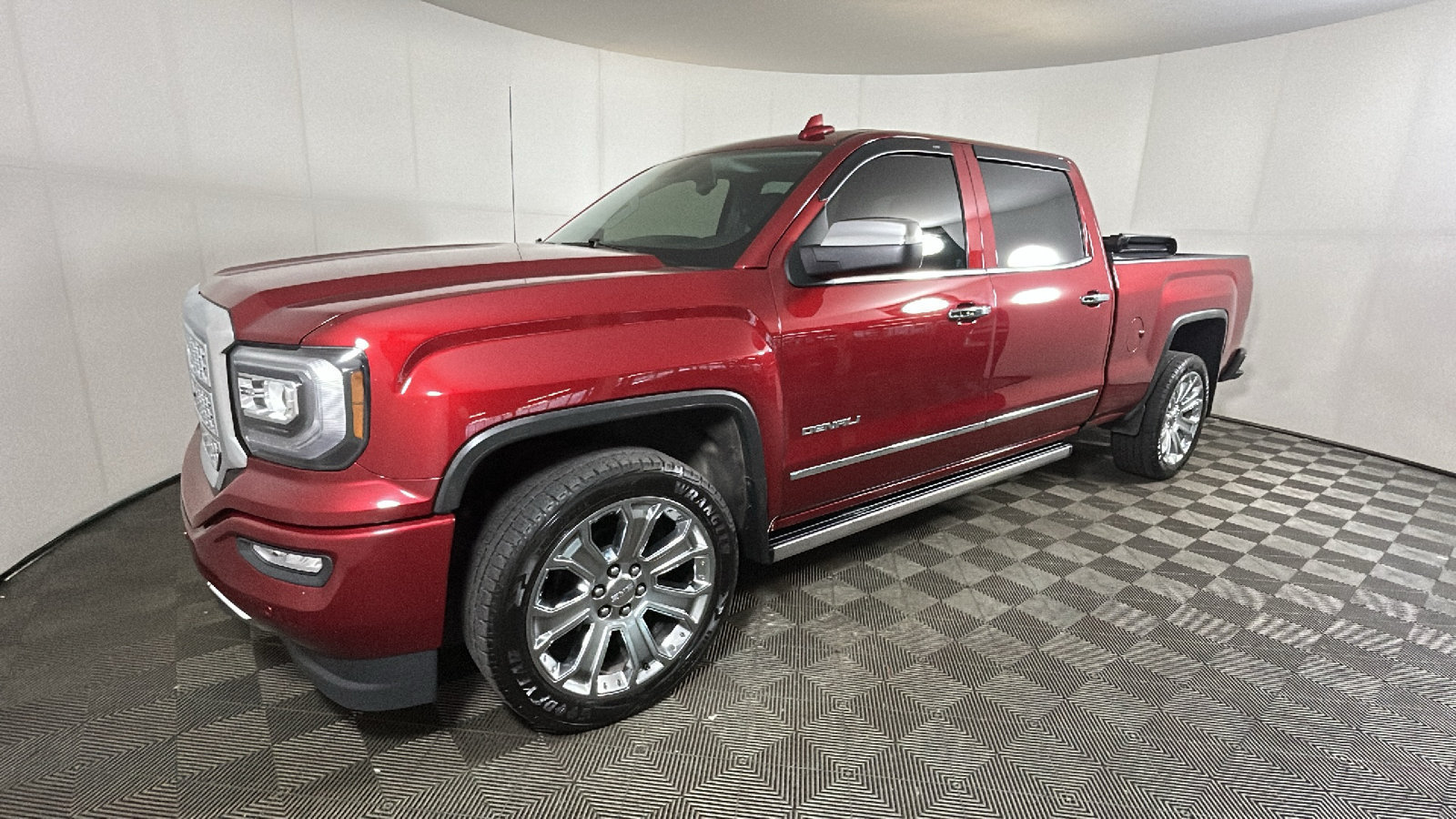 Used 2018 GMC Sierra 1500 Denali w/ Denali Ultimate Package AWD/4WD image 8