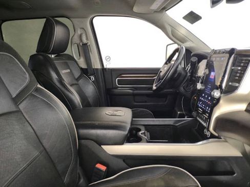 Used 2023 RAM 2500 Laramie AWD/4WD image 17
