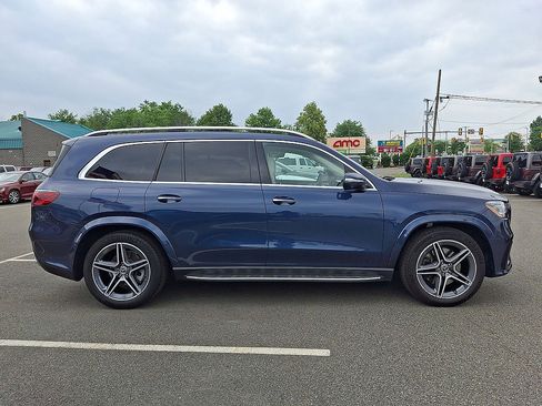 Used 2025 Mercedes-Benz GLS 450 4MATIC image 32