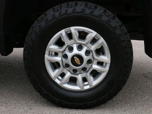 Used 2023 Chevrolet Silverado 2500 LT w/ Convenience Package AWD/4WD image 10