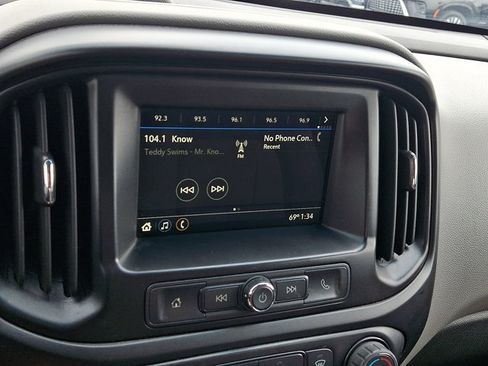 Used 2019 Chevrolet Colorado W/T w/ WT Convenience Package AWD/4WD image 17