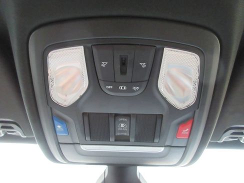 Used 2021 RAM 1500 Big Horn AWD/4WD image 35