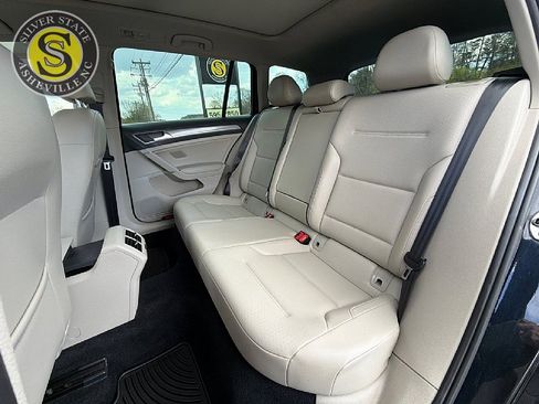 Used 2017 Volkswagen Golf Alltrack SE image 14