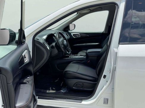 Used 2020 Nissan Pathfinder SV w/ Rock Creek Edition FWD image 17