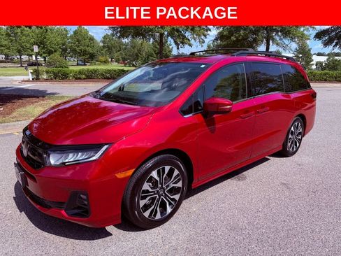 Used 2026 Honda Odyssey Elite image 3