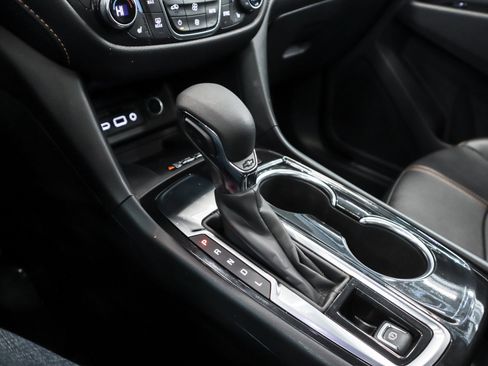 Used 2022 Chevrolet Equinox Premier image 21