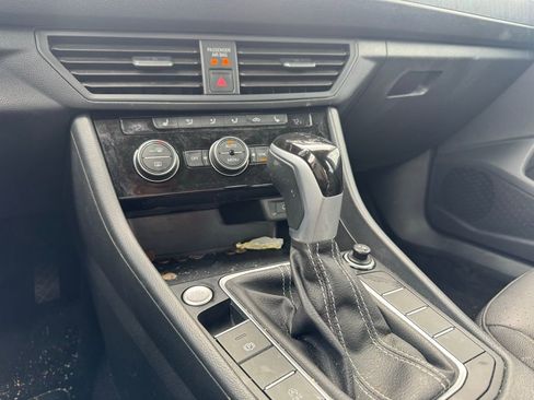 Used 2024 Volkswagen Jetta SE image 11